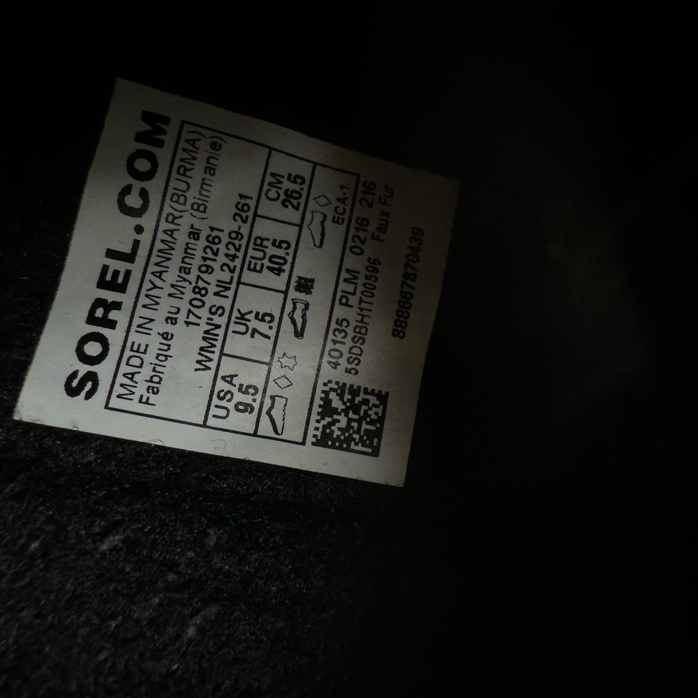 Sorel boots - Picture 6 of 6